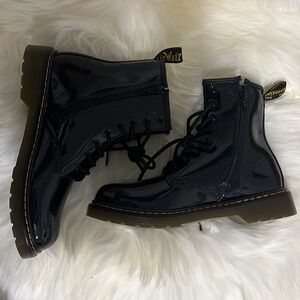 New - Dr.Martens Unisex 8 Hole Sidezipper Shiny Patent Leather Boots US M5/US L6